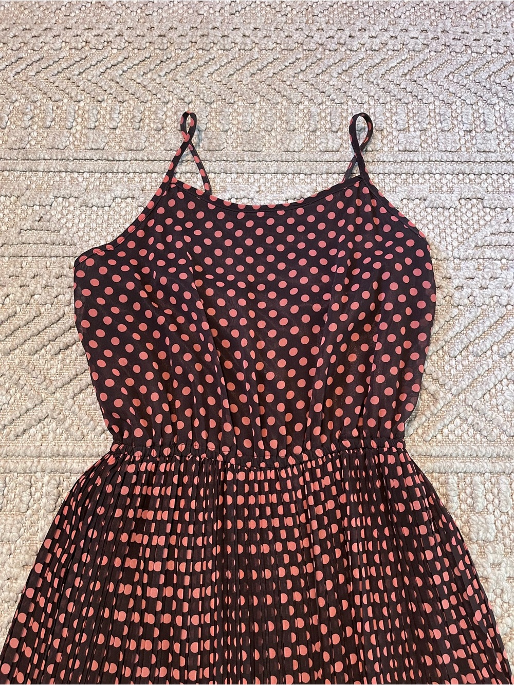 O2 Collection Pleated Dress - Picture 2 of 5